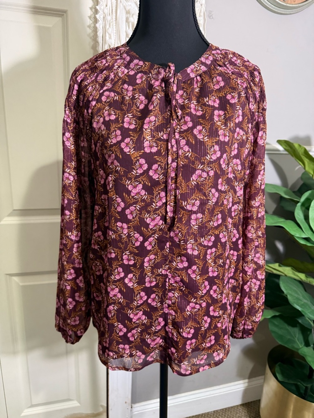 LOFT Plum Floral Tie-Neck Blouse NWT Size Xs